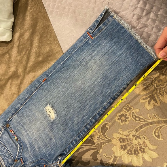 TRUE RELIGION CAPRI JEANS - Picture 13 of 13